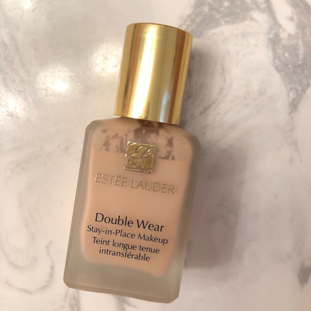 Estée Lauder Double wear foundation.